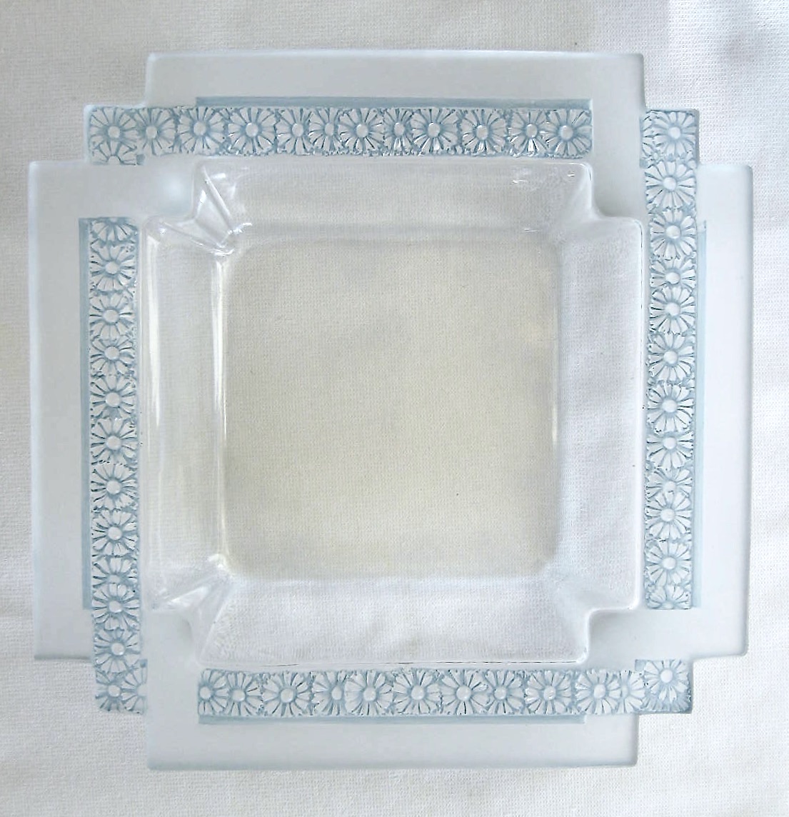 Paquerettes bowl blue top