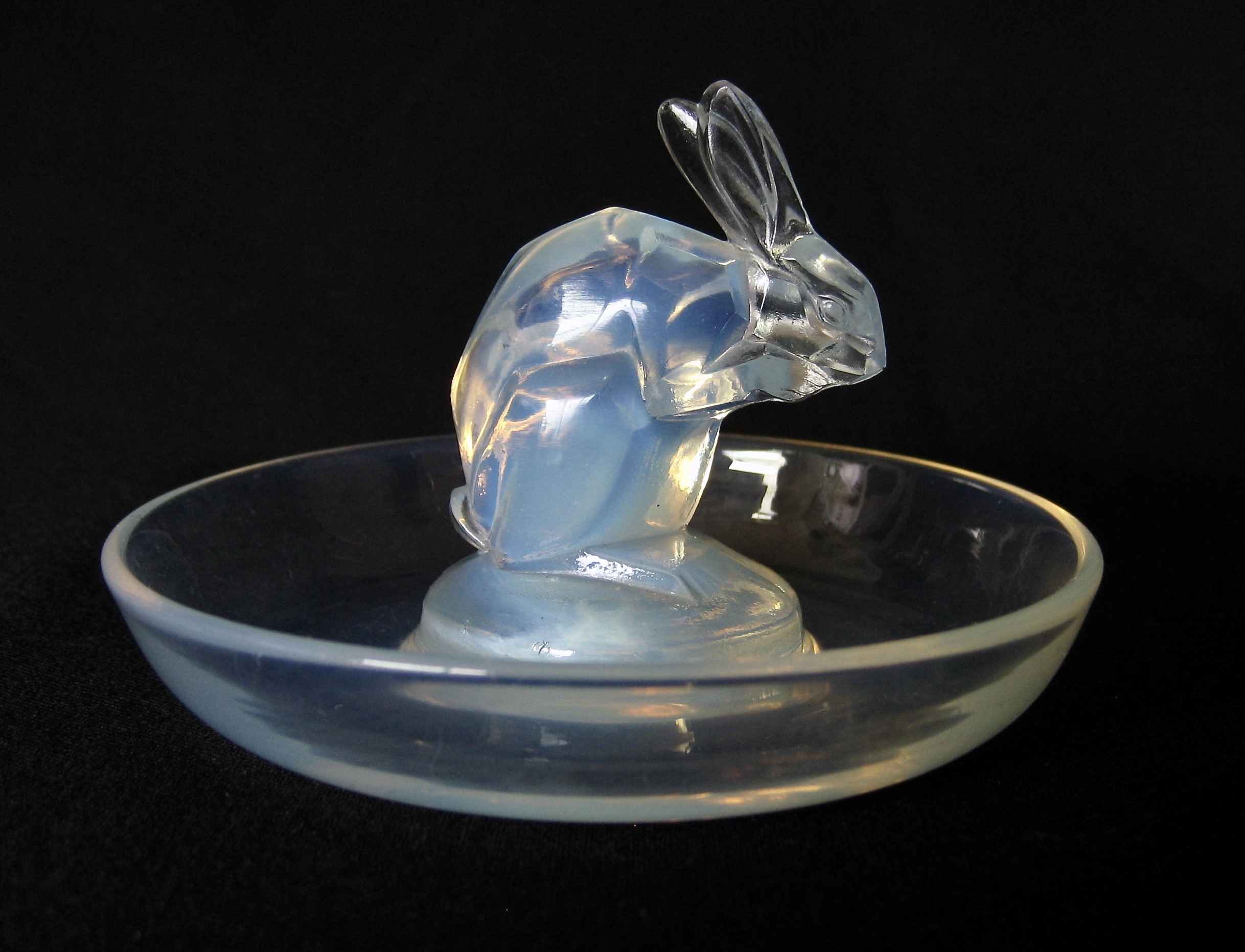 Lapin ashtray opal R