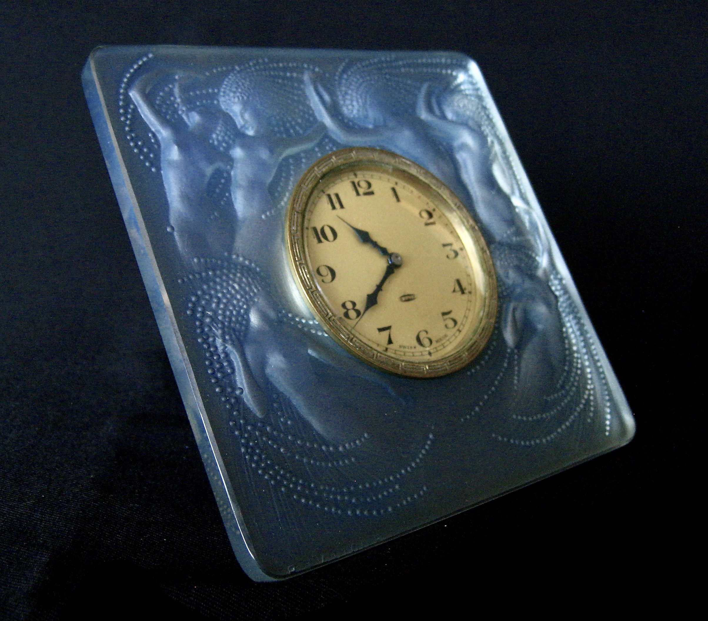 Naiade clock opal b side